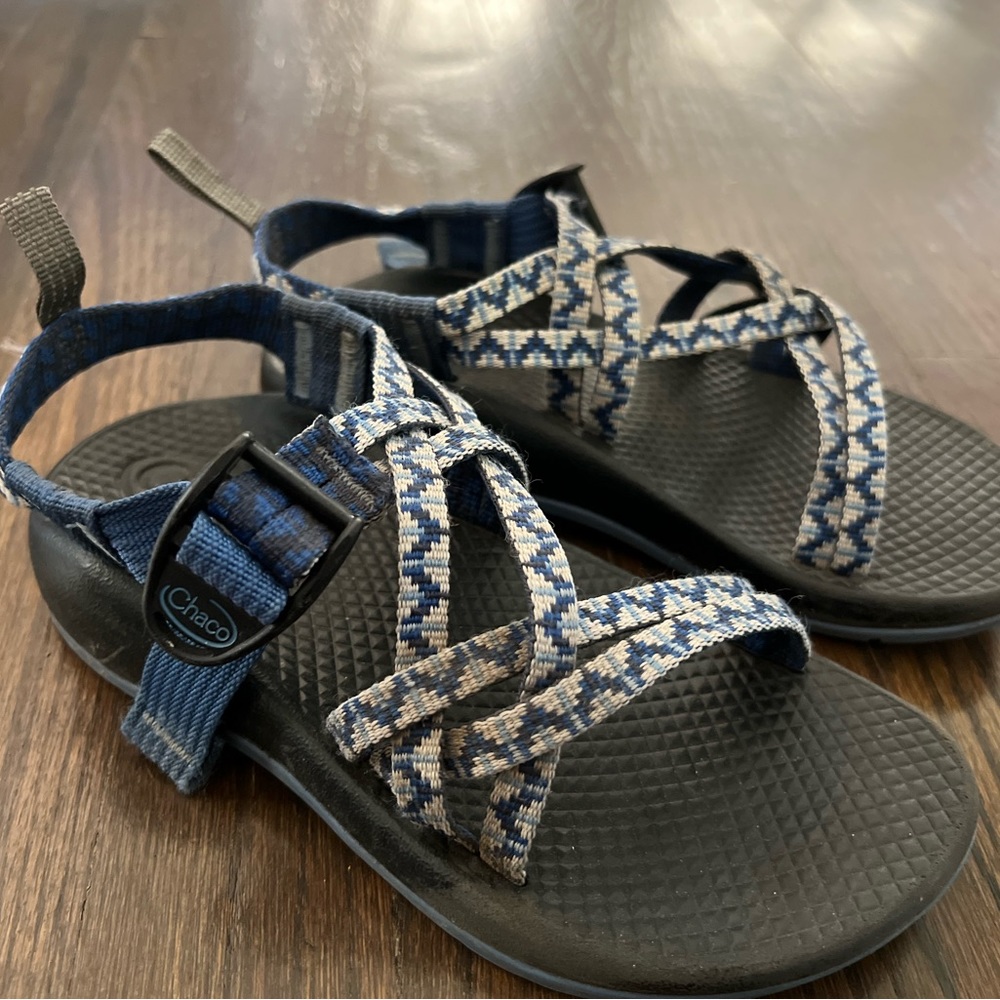 Chaco Sandals, Big Kids Size 1